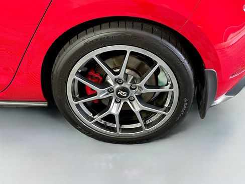 Used 2021 Volkswagen GTI SE FWD image 35