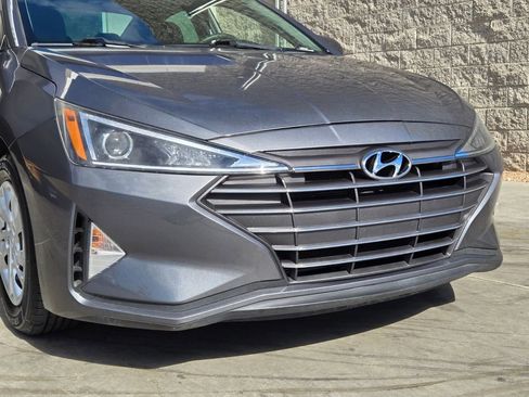 Used 2020 Hyundai Elantra SE FWD image 7