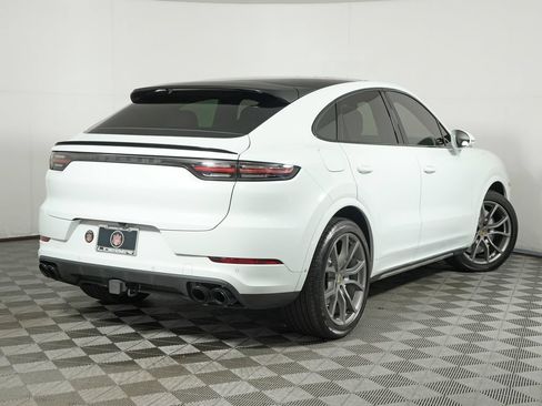 Certified 2023 Porsche Cayenne Turbo AWD/4WD image 7