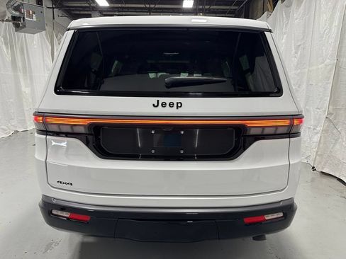 Used 2026 Jeep Grand Wagoneer Limited w/ Premium Group II AWD/4WD image 6