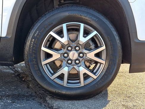 Used 2023 GMC Acadia SLE w/ Driver Convenience Package image 10