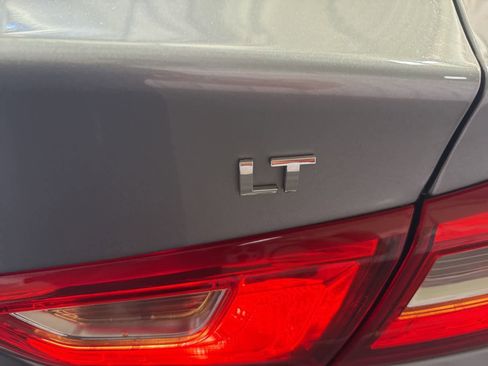 Used 2023 Chevrolet Malibu LT image 13