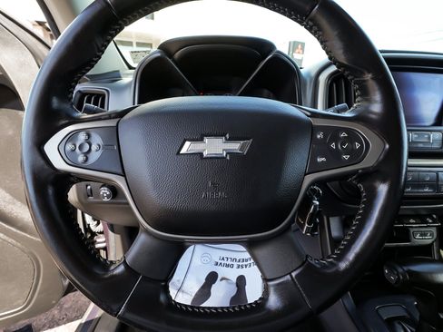 Used 2018 Chevrolet Colorado Z71 w/ Centennial Edition AWD/4WD image 17