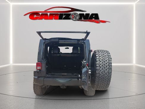 Used 2016 Jeep Wrangler Unlimited Rubicon w/ Connectivity Group AWD/4WD image 15
