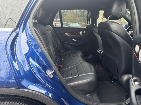 Used 2019 Mercedes-Benz GLC 350e 4MATIC image 11