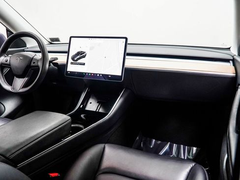 Used 2020 Tesla Model Y Long Range image 19