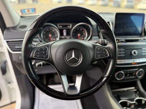 Used 2018 Mercedes-Benz GLS 550 4MATIC image 31