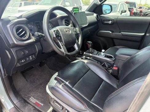 Used 2021 Toyota Tacoma TRD Pro AWD/4WD image 3