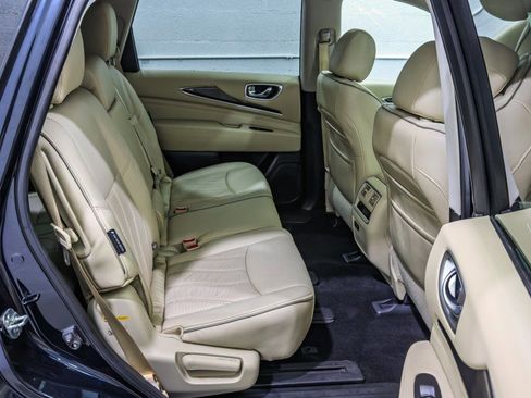 Used 2019 INFINITI QX60 Luxe w/ Essential Package image 22