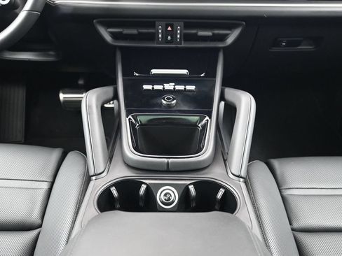 Certified 2026 Porsche Cayenne GTS AWD/4WD image 10