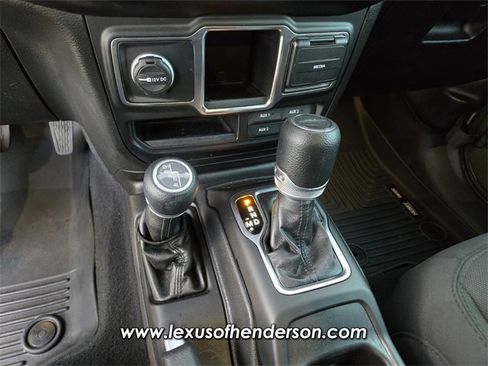 Used 2023 Jeep Gladiator Sport w/ Off Road Group image 27