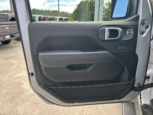 Used 2022 Jeep Gladiator Rubicon w/ LED Lighting Group image 10