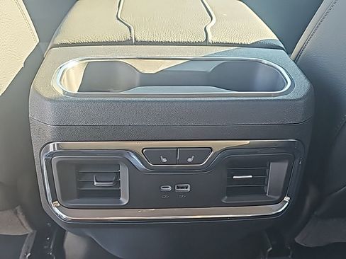 New 2026 GMC Sierra 3500 Denali w/ Denali Reserve Package image 15