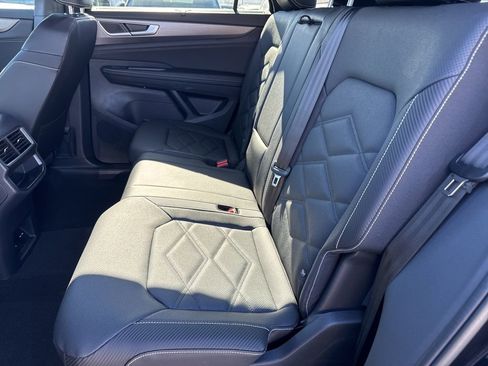 New 2026 Volkswagen Atlas Cross Sport SE image 11