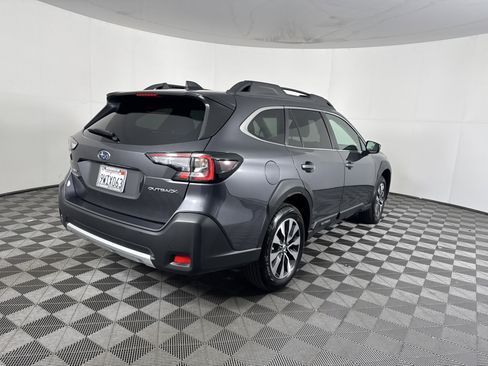 Used 2025 Subaru Outback Limited image 5