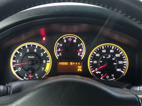 Used 2011 Nissan Armada SV image 13