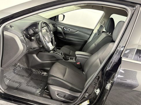 Used 2020 Nissan Rogue SV w/ Premium Package AWD/4WD image 9