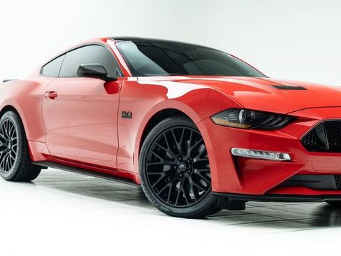 Used 2020 Ford Mustang GT w/ Equipment Group 301A RWD image 3