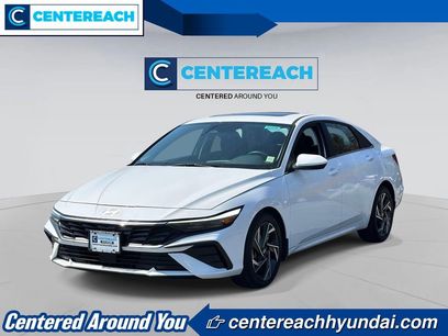Used 2024 Hyundai Elantra SEL w/ Convenience Package