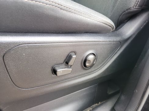 Used 2022 RAM 1500 Big Horn AWD/4WD image 5