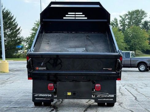 New 2025 Ford F550 4x4 Regular Cab Super Duty image 32