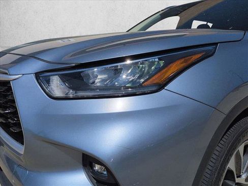Used 2020 Toyota Highlander XLE image 9