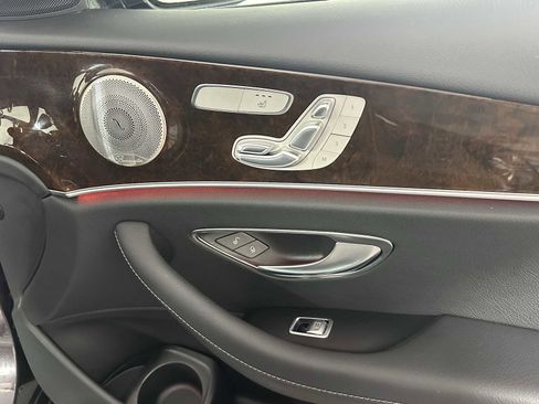 Used 2022 Mercedes-Benz E 350 Sedan image 17