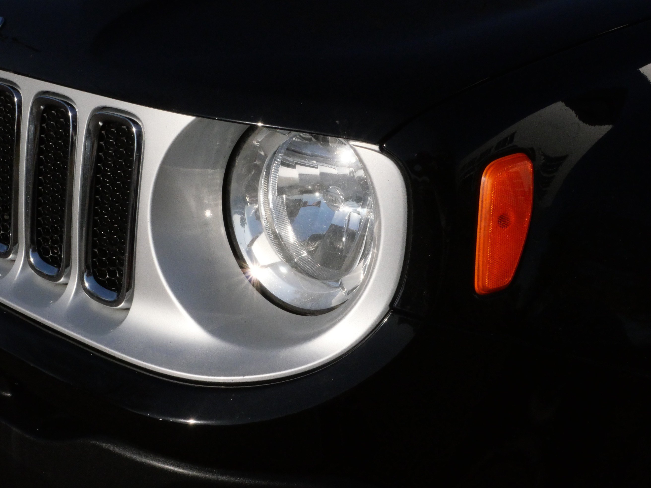Used 2016 Jeep Renegade Limited AWD/4WD image 12