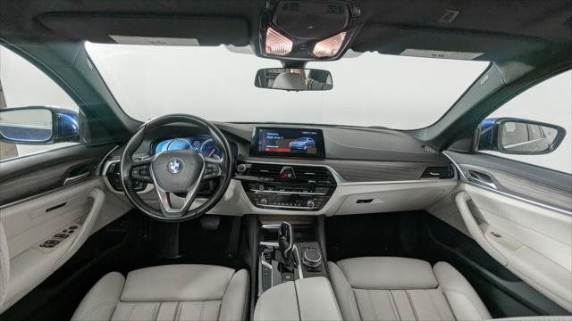 Used 2018 BMW 540i w/ Premium Package RWD image 20