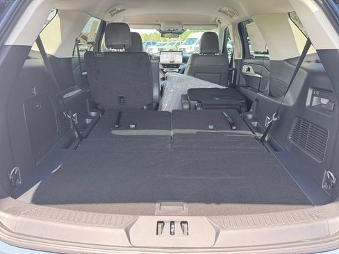 New 2026 Ford Explorer Active w/ Active Comfort Package RWD image 31
