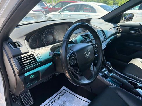 Used 2016 Honda Accord Sport image 17