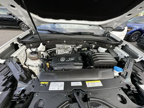 Used 2023 Volkswagen Atlas Cross Sport SEL R-Line AWD/4WD image 36