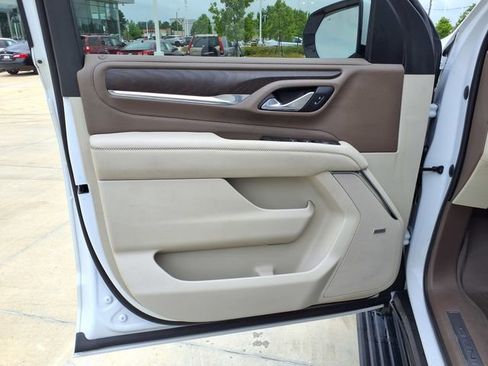 Used 2023 GMC Yukon Denali RWD image 18