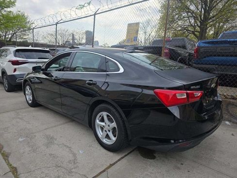 Used 2017 Chevrolet Malibu LS FWD image 3