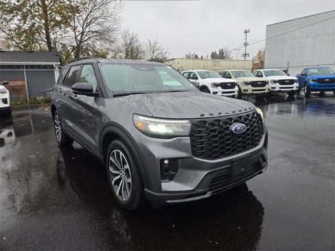 New 2026 Ford Explorer ST-Line image 3