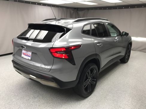 Used 2025 Chevrolet Trax ACTIV w/ Driver Confidence Package image 4