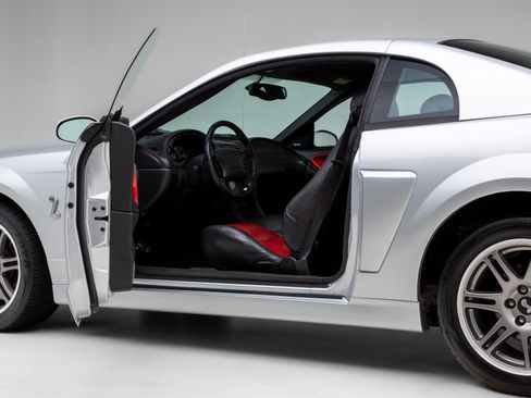 Used 2003 Ford Mustang Cobra RWD image 19