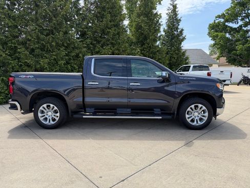 Used 2023 Chevrolet Silverado 1500 LTZ w/ LTZ Premium Package AWD/4WD image 33