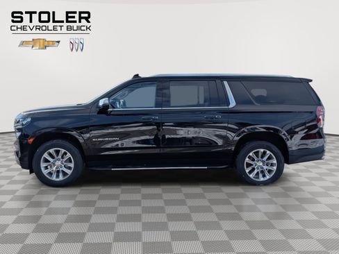 Used 2024 Chevrolet Suburban Premier AWD/4WD image 2