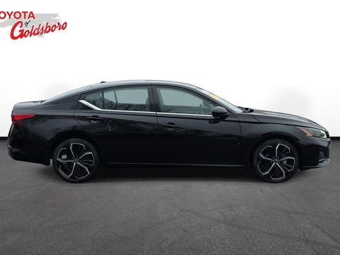 Used 2024 Nissan Altima 2.5 SR image 4