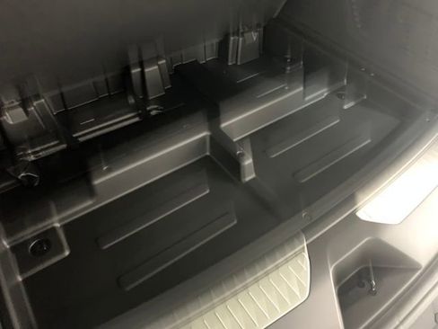 New 2026 Chevrolet Suburban Premier w/ Sun And Tow Package image 38