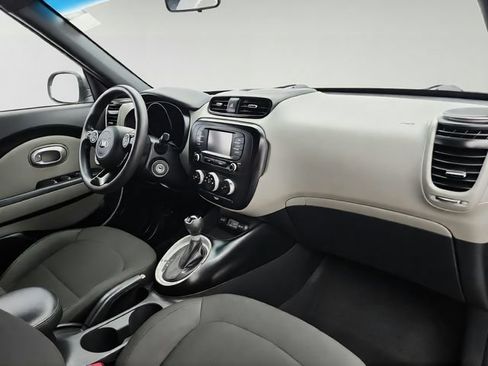 Used 2019 Kia Soul FWD image 20