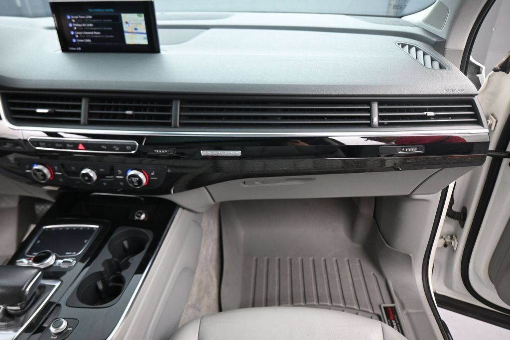Used 2019 Audi Q7 3.0T Premium Plus AWD/4WD image 47
