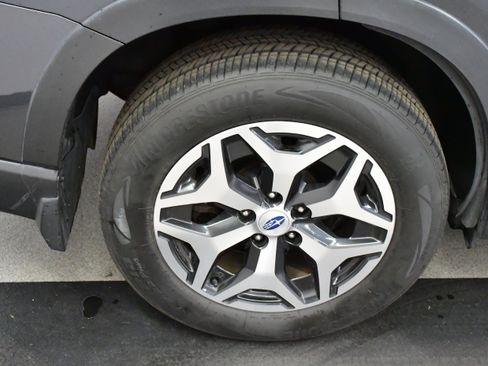 Used 2019 Subaru Forester Premium w/ All-Weather Package image 58