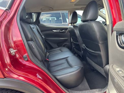 Used 2021 Nissan Rogue Sport SL w/ Premium Package FWD image 5