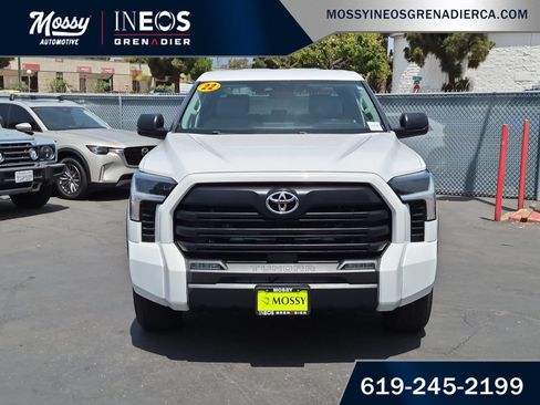 Used 2022 Toyota Tundra SR5 AWD/4WD image 3