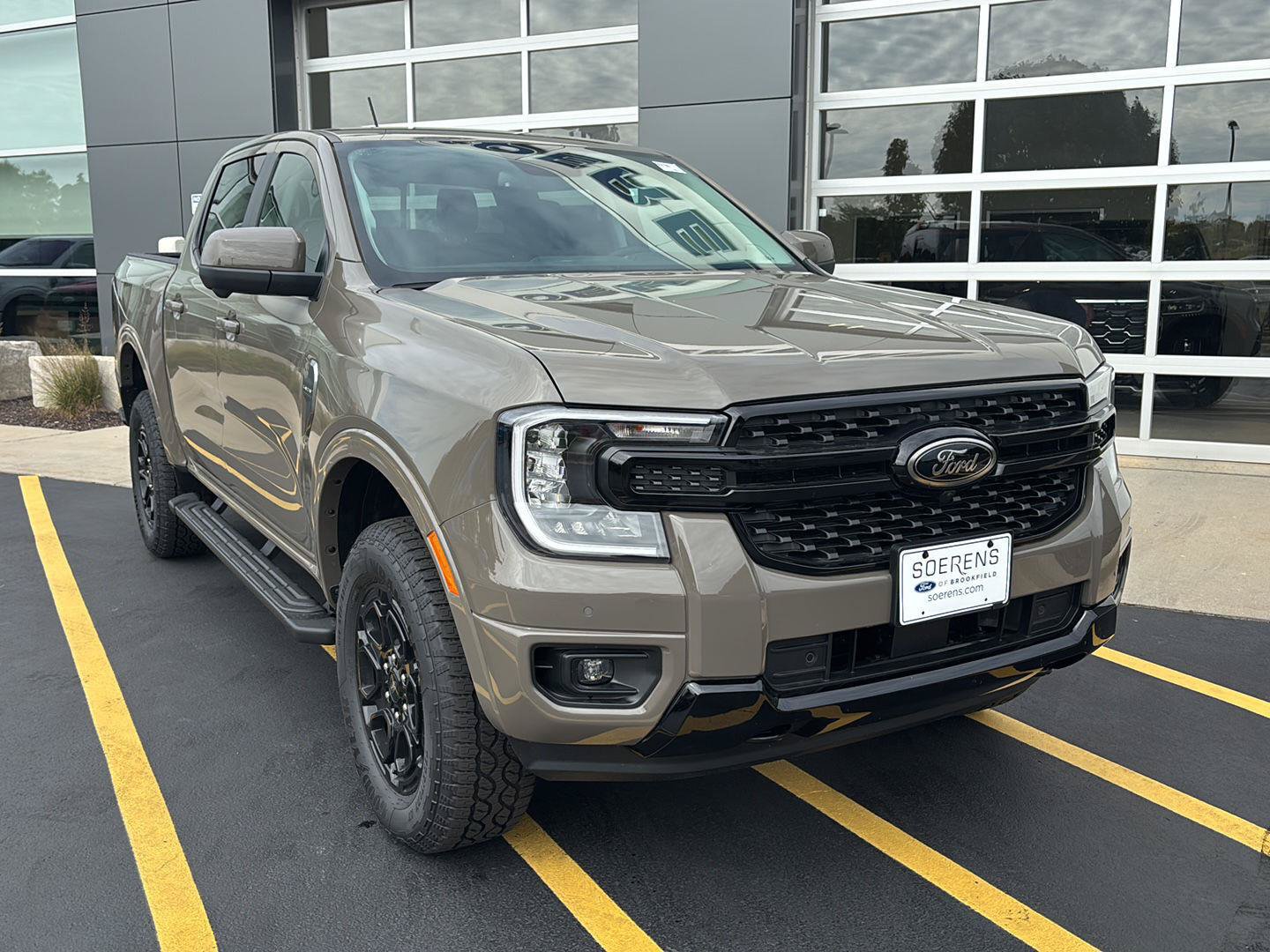 New 2026 Ford Ranger Lariat w/ Black Appearance Package AWD/4WD image 4