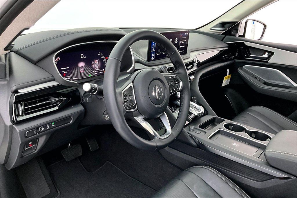 Certified 2026 Acura MDX w/ Technology Package FWD image 16