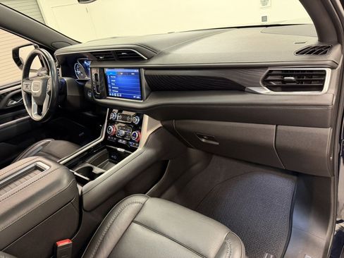 Used 2021 GMC Yukon XL Denali image 57