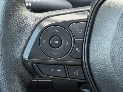 Used 2025 Toyota Corolla LE FWD image 23